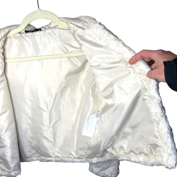 Abercrombie Kids Faux Fur Zip Front Hoodie Slip pockets White Size L - Picture 4 of 6